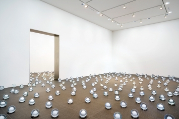 Not Vital · 700 Snowballs, 2015, Courtesy Galerie Andrea Caratsch