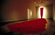 Beverly Semmes · Red Dress, 1992; Courtesy Haus der Kunst, München