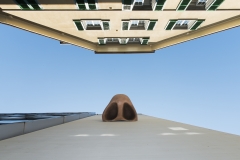 Luca Degunda, Die Nase, 2012, Installation, Styropor mit Harzüberzug, 260 x 130 x 160 cm, Haus Zentrum, Zeughausgasse 9, Zug, Eigentum Stadt Zug