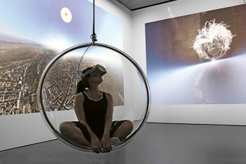 Marie Lienhard · Spaces, 2019 fortlaufend, Virtual-Reality-Video, 360°-Panoramakamera, Wetterballon und Helium © ProLitteris