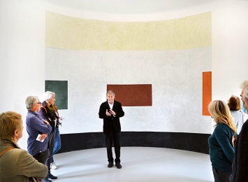 Ernst Caramelle · Sans titre, 2021, Wandmalerei mit wasserlöslichen Pigmenten, Ausstellungsansicht Espace de l’Art Concret – centre d’art contemporain, Nizza. Foto: photo eac